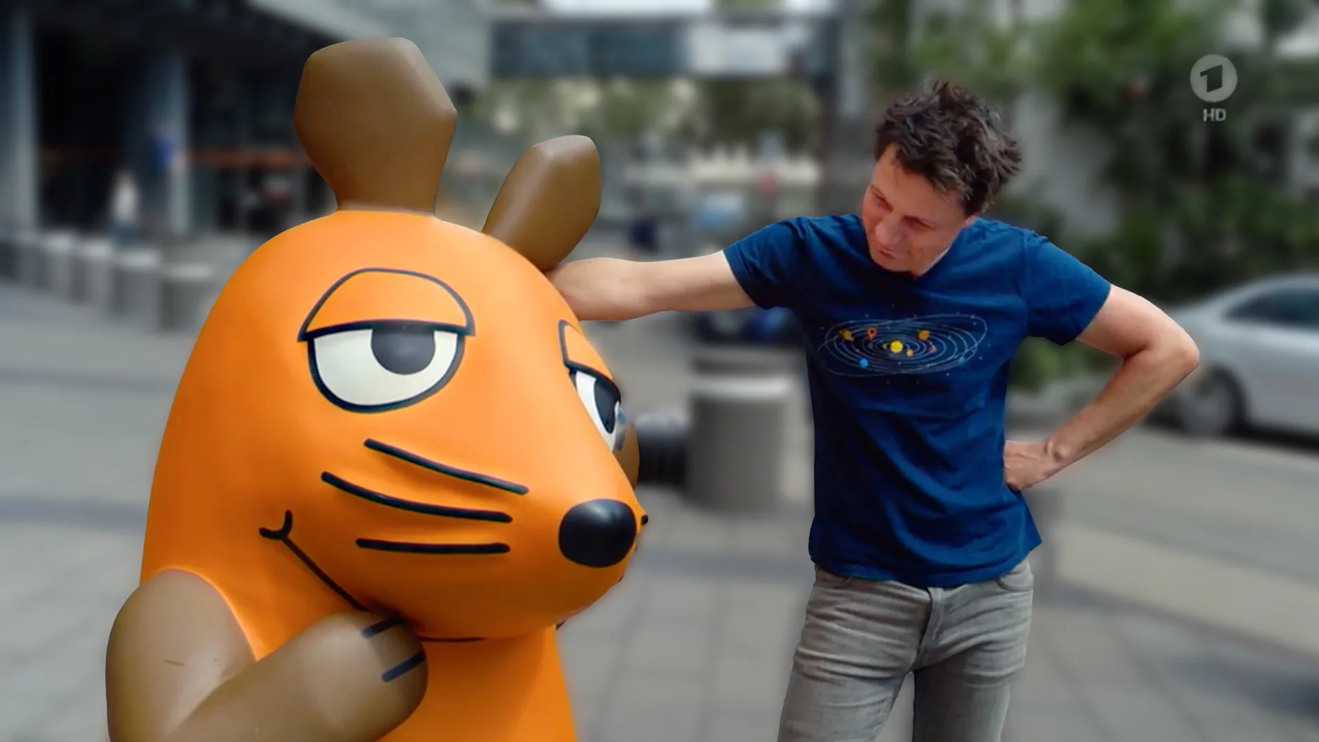 A sculpture of the WDR's 3D-Maus. Brand strategy, concept, design, and implementation by Machbar.